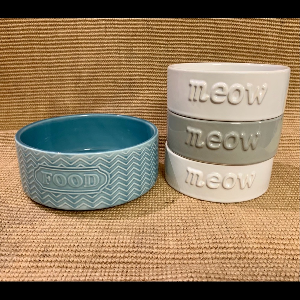 Set of 4 Glazed ceramic pet bowls/dishes